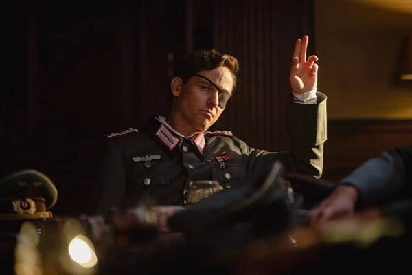 Die Geschichte der Menschheit - leicht gekürzt - Z filmu - Tom Schilling