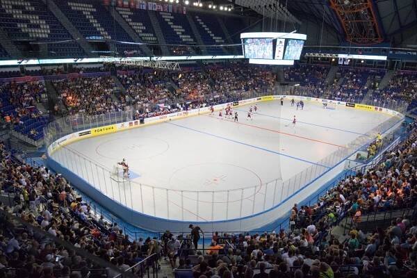 Majstrovstvá sveta v hokejbale v Steel Aréne - STEEL ARENA