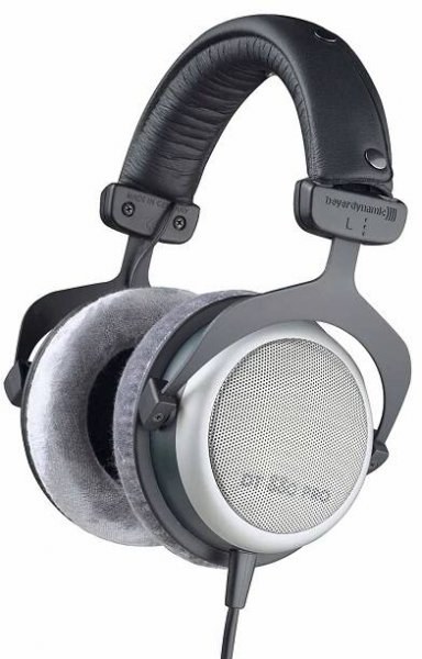 8 Best Headphones for Digital Piano Reviewed in Detail [Jun. 2025]