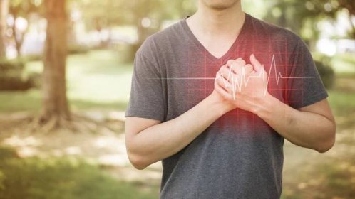 Důležité příznaky, které úzce souvisí s infarktem a většinu lidí to ani nenapadne