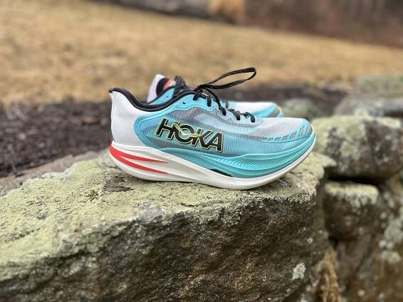 HOKA’s Cielo X1 2.0: A Befuddling Carbon Racer - Slowtwitch News