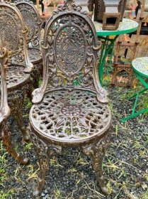 Litinová zahradní židle  - Starožitnosti