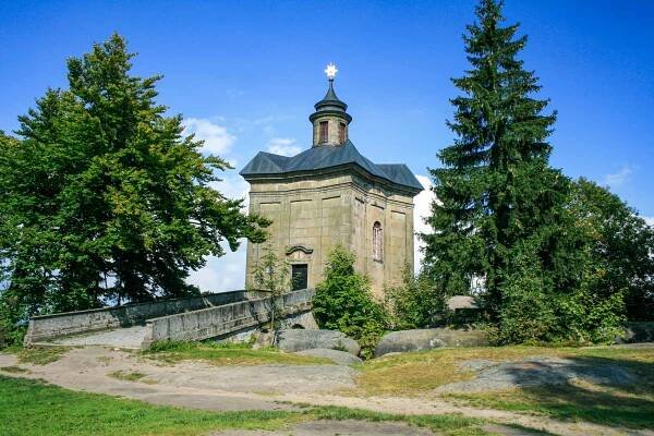 Kaple Panny Marie Sněžné na Hvězdě - Police nad Metují, Královéhradecko | Regiontourist.cz