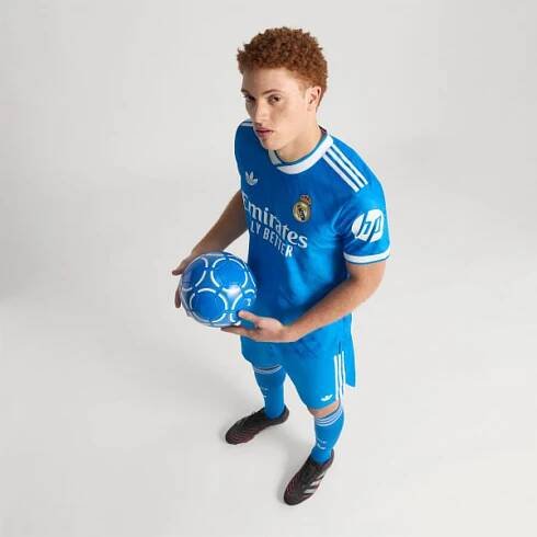 Třetí dres Real Madrid 25/26 Authentic