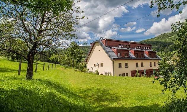 HOTEL TOČ - Prices & Reviews (Lipova Lazne, Czech Republic)