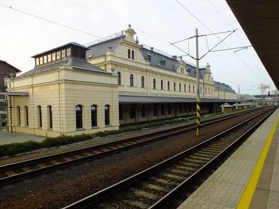Soubor:Ostrava-Svinov nadraží.JPG – Wikipedie