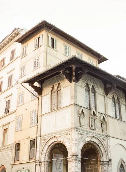 A Florence Love Story & Engagement - KT Merry