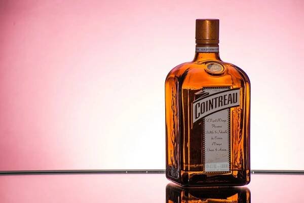 Blue Curaçao, Cointreau a další pomerančové likéry