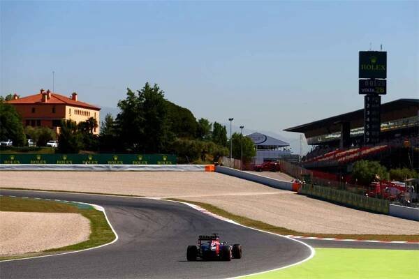 Ricciardo během tréninku na GP Španělska 2015 Foto: Getty Images