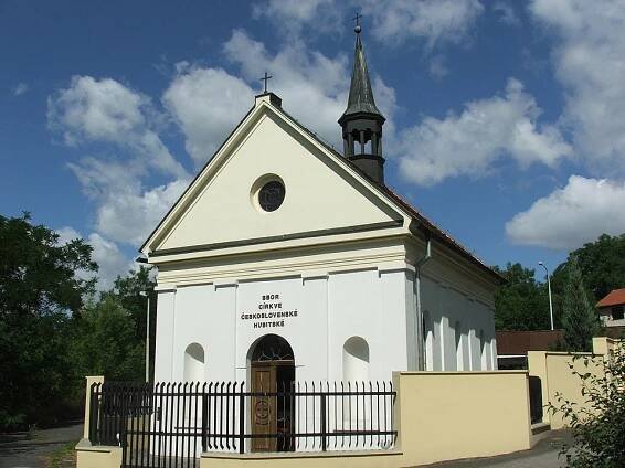 Soubor:Krc cirkev husitska 2358.JPG – Wikipedie