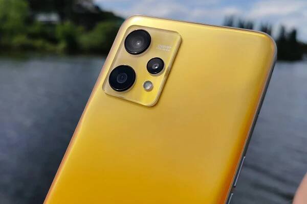 Fotíme s novým Realme 9 4G z lodi na Vltavě – Test fotoaparátů
