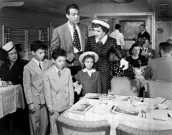 Family Honeymoon (1948) | Filmotéka | ČSFD.cz