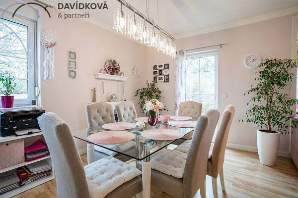 Prodej RD a provozního objektu na podnikání, pozemek 1563 m2, Nový Hradec Králové - Brněnská ul. | Reality.iDNES.cz 