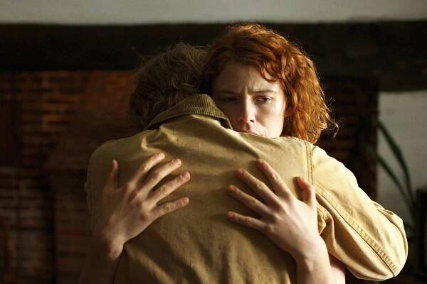 Stvůra - Z filmu - Jessie Buckley