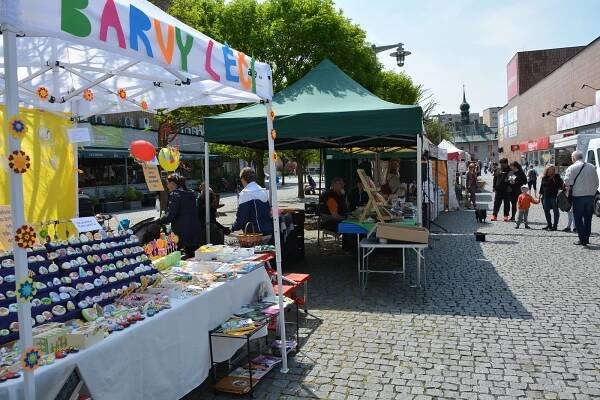 Centrum České Lípy mezi obchodními domy Banco a Andy patřilo v sobotu trhovcům