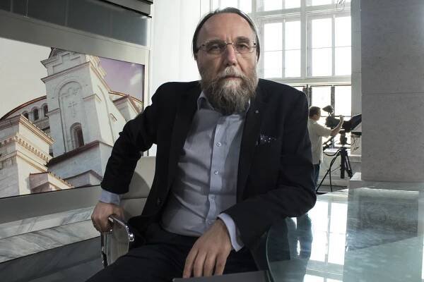 Pri explózii auta neďaleko Moskvy zahynula dcéra Putinovho ideológa, cieľom mohol byť on