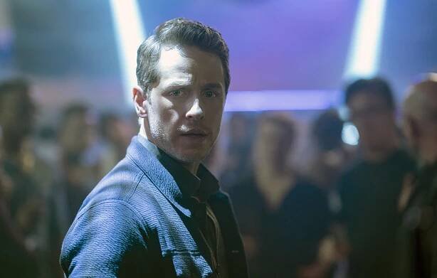 Manifest - Nouzový východ - Z filmu - Josh Dallas