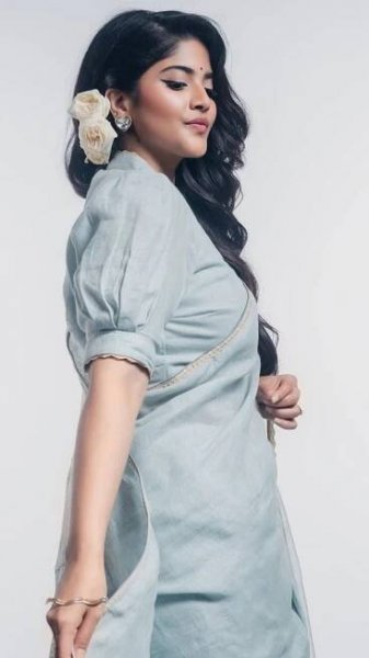Attractive looks of Megha Akash