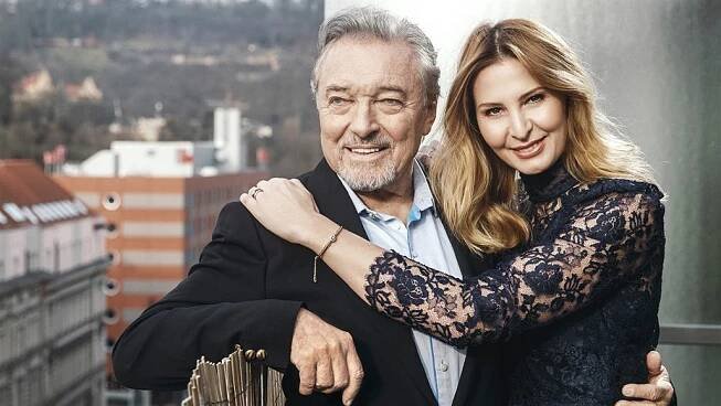 Karel Gott se znovu ožije na scéně: Gottová potěšila všechny fanoušky - Zivot