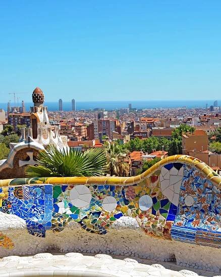 Blick vom Park Güell auf die Stadt Barcelona