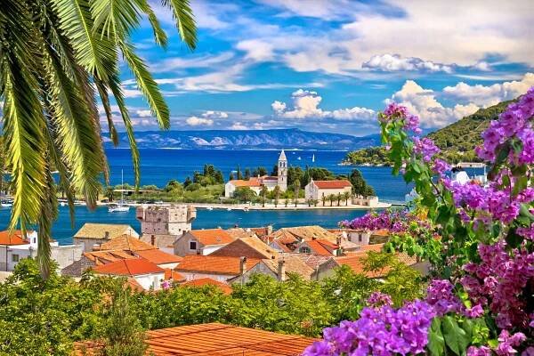 malebný ostrov vis nábřeží - croatia - stock snímky, obrázky a fotky