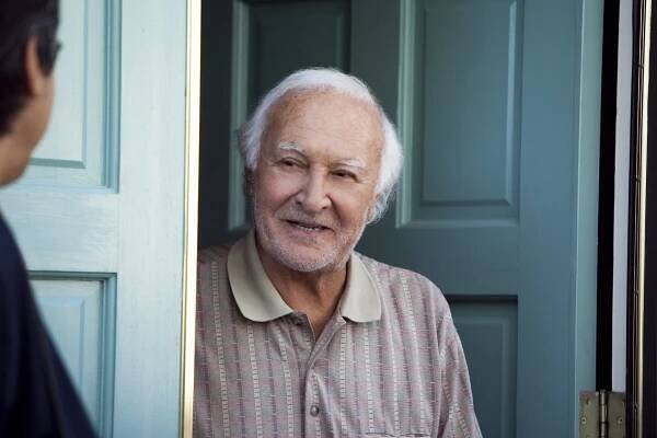 Men of a Certain Age - Father's Fraternity - Z filmu - Robert Loggia