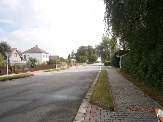 Fotografie - Strašov-pohled od křižovatky směr Přelouč - 27.08.2014
