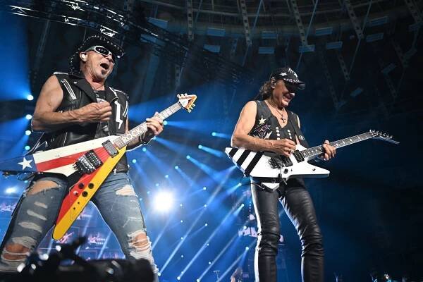 Zpěvákovi i kytaristovi bude 75 let. Přesto Scorpions v Brně nepůsobili unaveně
