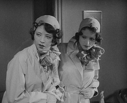 Marguerite Viby, Nina Kalckar - Pat a Patachon králové módy - Z filmu