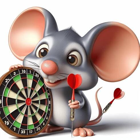 Kreslená myš drží v packách šipkařský terč se šipkami v terči – VytvořSiPotisk.cz