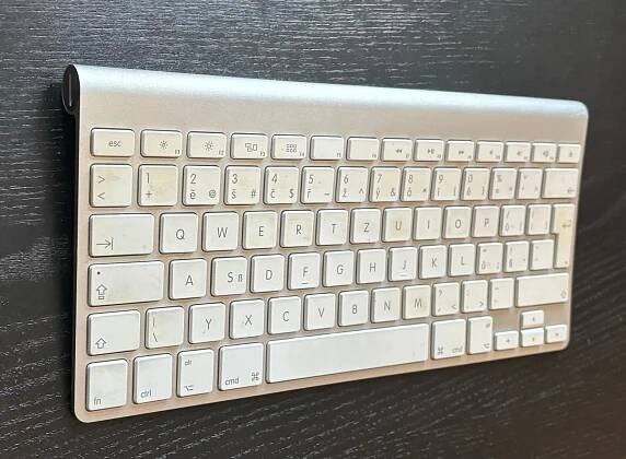 Apple klávesnice