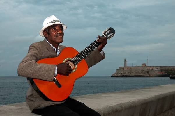Singing on the Malecon