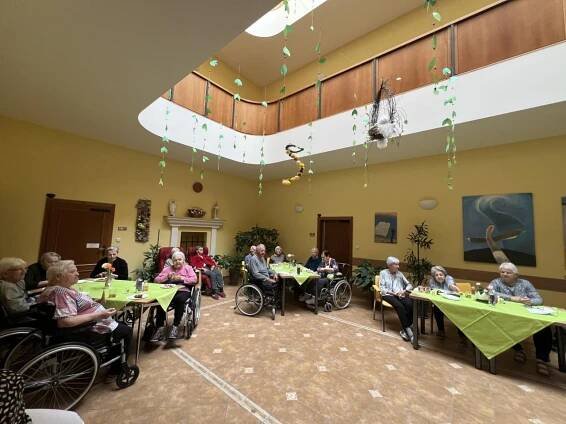 Květnová fotogalerie - Oficiální stránky Domova pro seniory Seniorcentrum Slavkov, příspěvková organizace