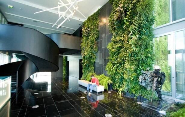 Cool Vertical Garden