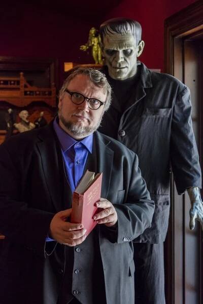 Guillermo del Toro – I Review Stuff