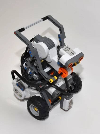 Gymnazisté úspěšní na Robotickém dni - Jiráskovo gymnázium Náchod