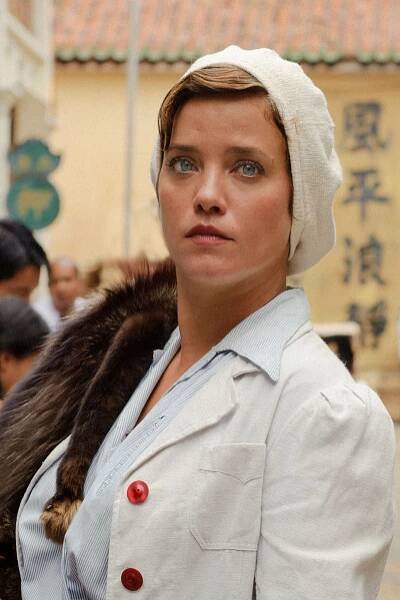 Liebe und Tod auf Java - Z filmu - Muriel Baumeister
