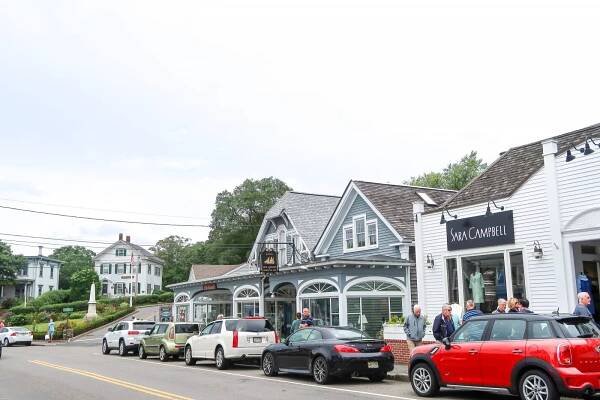 Planning a trip to Cape Cod with kids? Here's 8 fun things to add to your itinerary for the perfect Cape Cod vacation with kids. #capecod #massachussetts #usa #familytravel // Family Travel Destinations | Cape Cod Itinerary | Cape Cod Things to Do | Best Beaches | Where to Stay in Cape Cod | Best Cities to Visit | Where to Eat | Kid-Friendly Activities | Family Hotels | Provincetown Day Trip | Nantucket vs. Martha's Vineyard | Family Hotels | Boston Day Trip | New England Cities