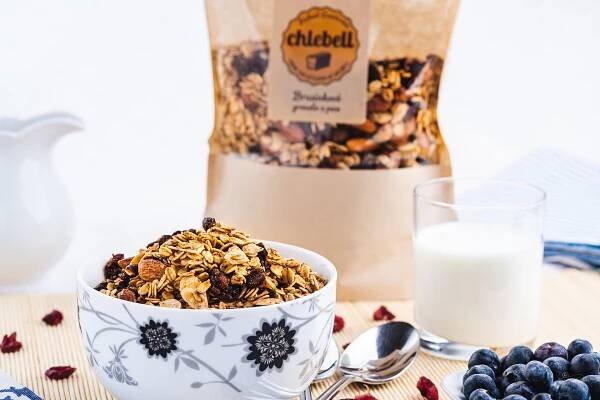 Chlebell – Brusinkové müsli | Jiří Kuhn - Fotograf Ostrava
