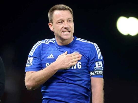 Ikona Chelsea John Terry se raduje z vítězství nad Stoke.