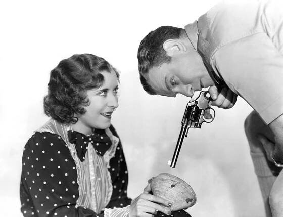 WE'RE NOT DRESSING, Gracie Allen, George Burns, 1934