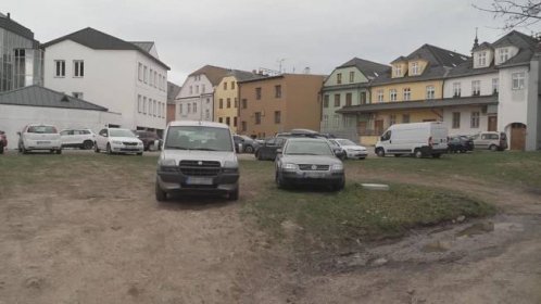 Svitavy po vlně kritiky chystají zlevnit parkování. Úřad má ale podmínku