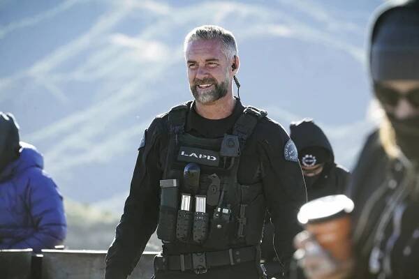 Zbrojnice - Cry Foul - Z filmu - Jay Harrington