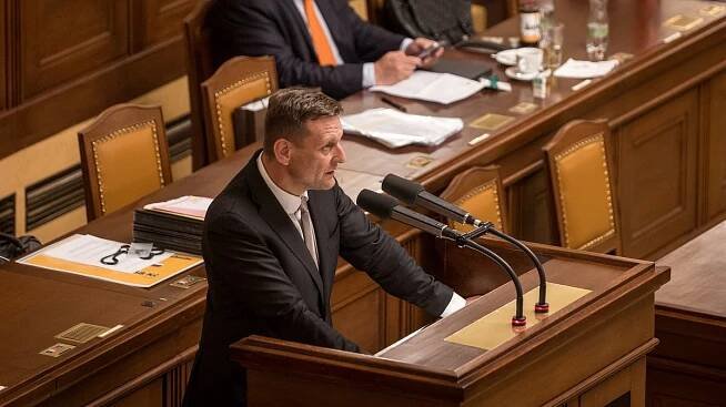 Je to dvojnásobný blb, kárá Babiš poslance ANO Nováka za cestu do Číny - Novinky