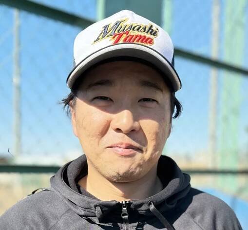 コーチ　西本大河
