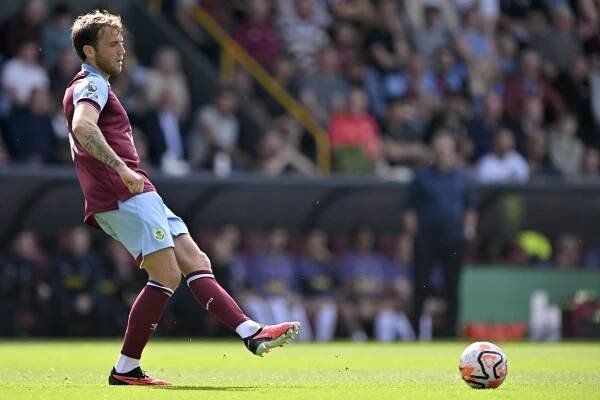 Burnley's predicted lineups for Forest clash