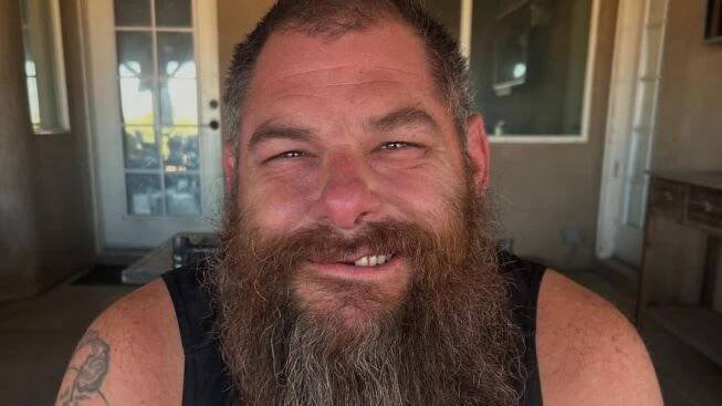 Zůstal bez zubů, ale nezlomili ho. Wrestler Stu vydal první prohlášení po napadení od syna legendy