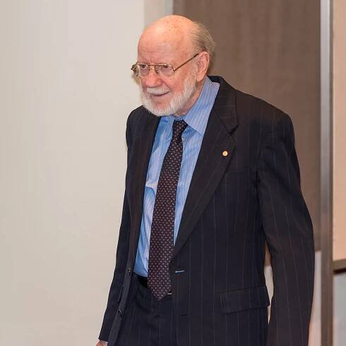 Soubor:William C. Campbell 4974-2015.jpg – Wikipedie
