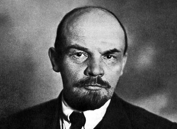 Němcům pomohl porazit Rusko agent Lenin, míní historik Jakl. Den veteránů vidí jako symbol tragédie