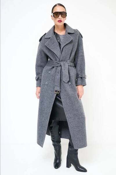 Dlouh� �ed� kab�t s v�z�n�m a vysok�m pod�lem vlny